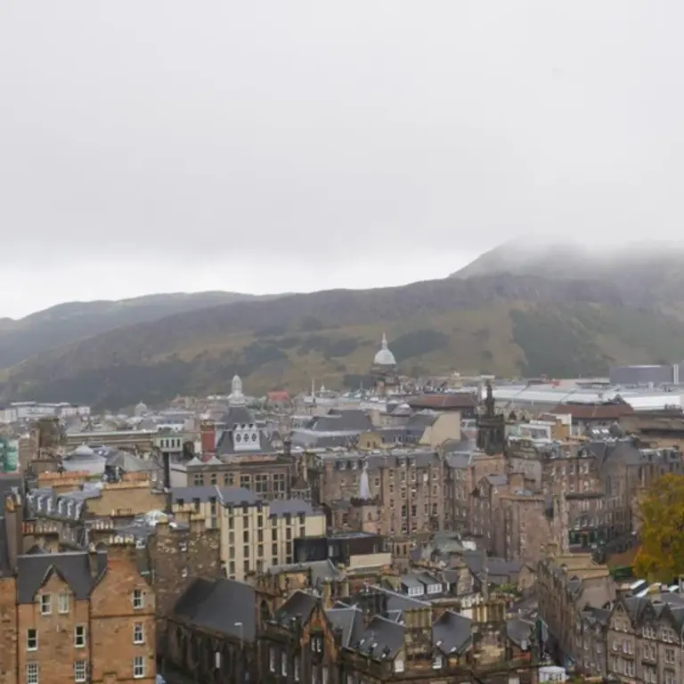 Blick Arthurs Seat Azubifahrt 2023 Wolters Rundreisen