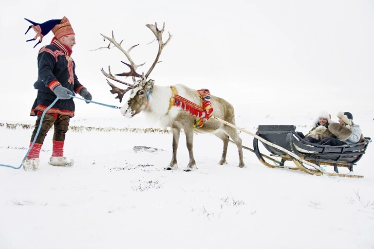 Sami Rentierschlitten Norwegen Wolters Rundreisen