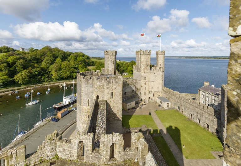 Caernarfon Castle Wales Wolters Rundreisen