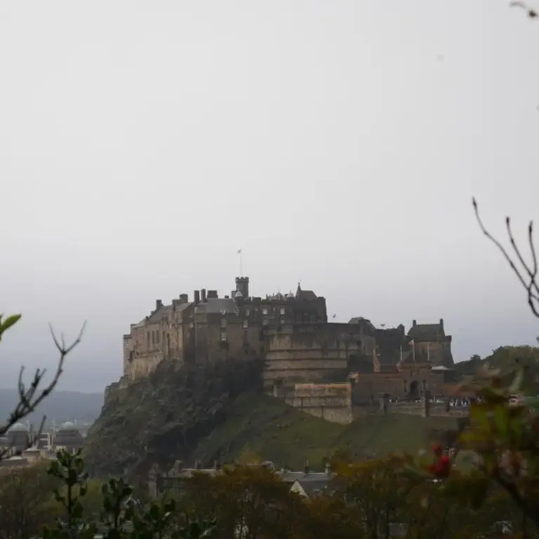 Ausblick Edinburgh Castle vom National Museum Azubifahrt 2023 Wolters Rundreisen