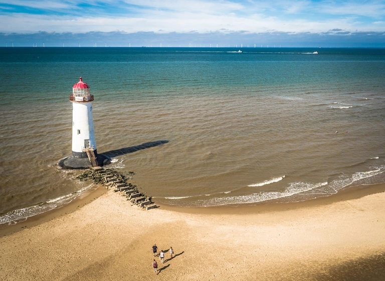 Point of Ayr Lighthouse Leuchtturm Wales Wolters Rundreisen